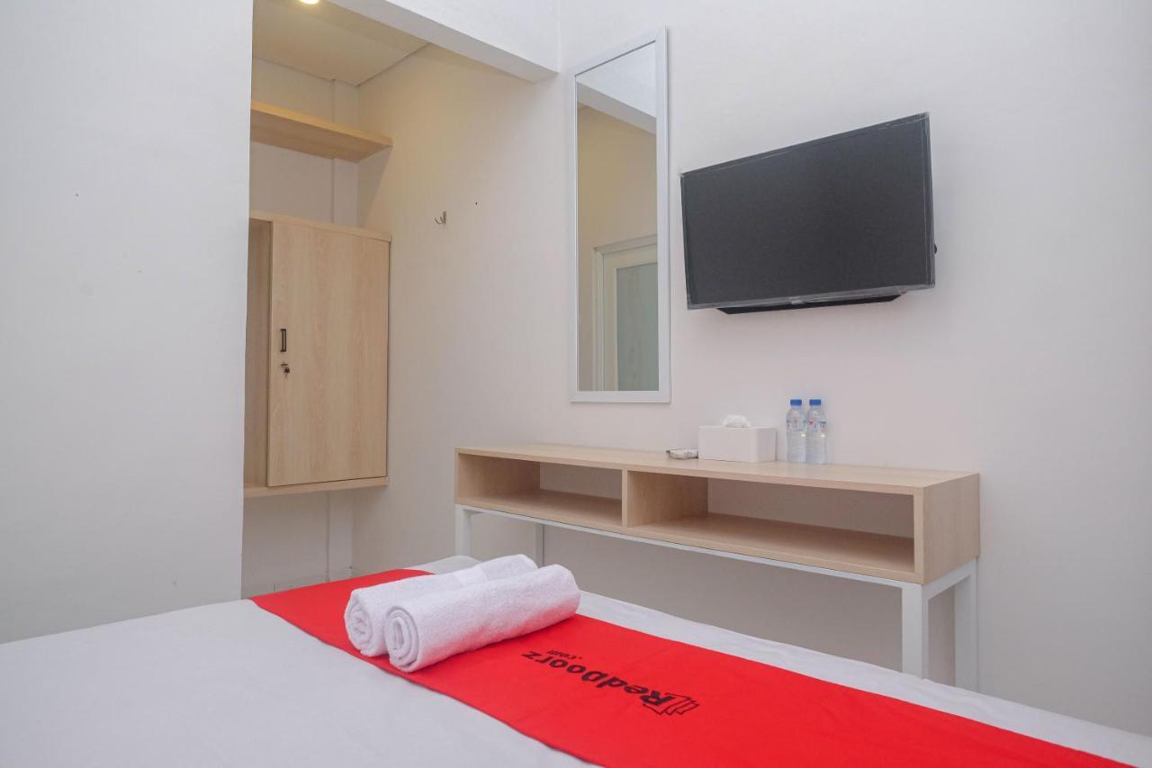 Reddoorz Syariah @ Tlogosari Semarang Hotel Alastuwo Exterior photo