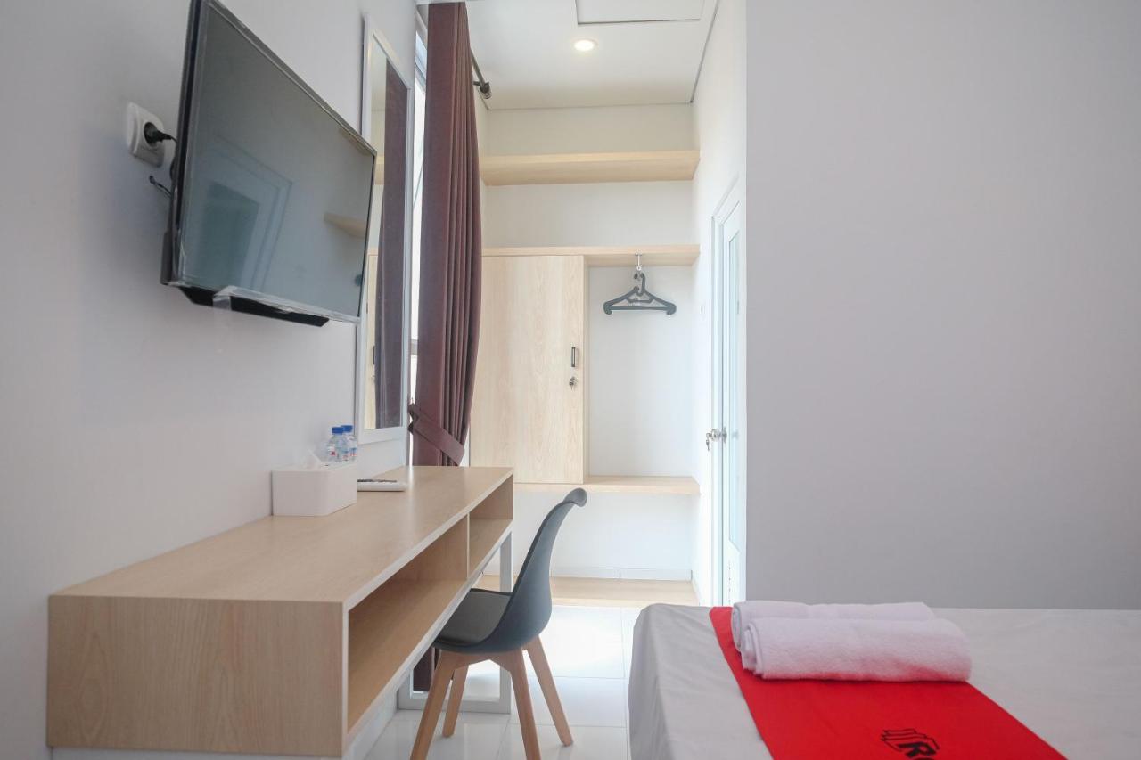 Reddoorz Syariah @ Tlogosari Semarang Hotel Alastuwo Exterior photo