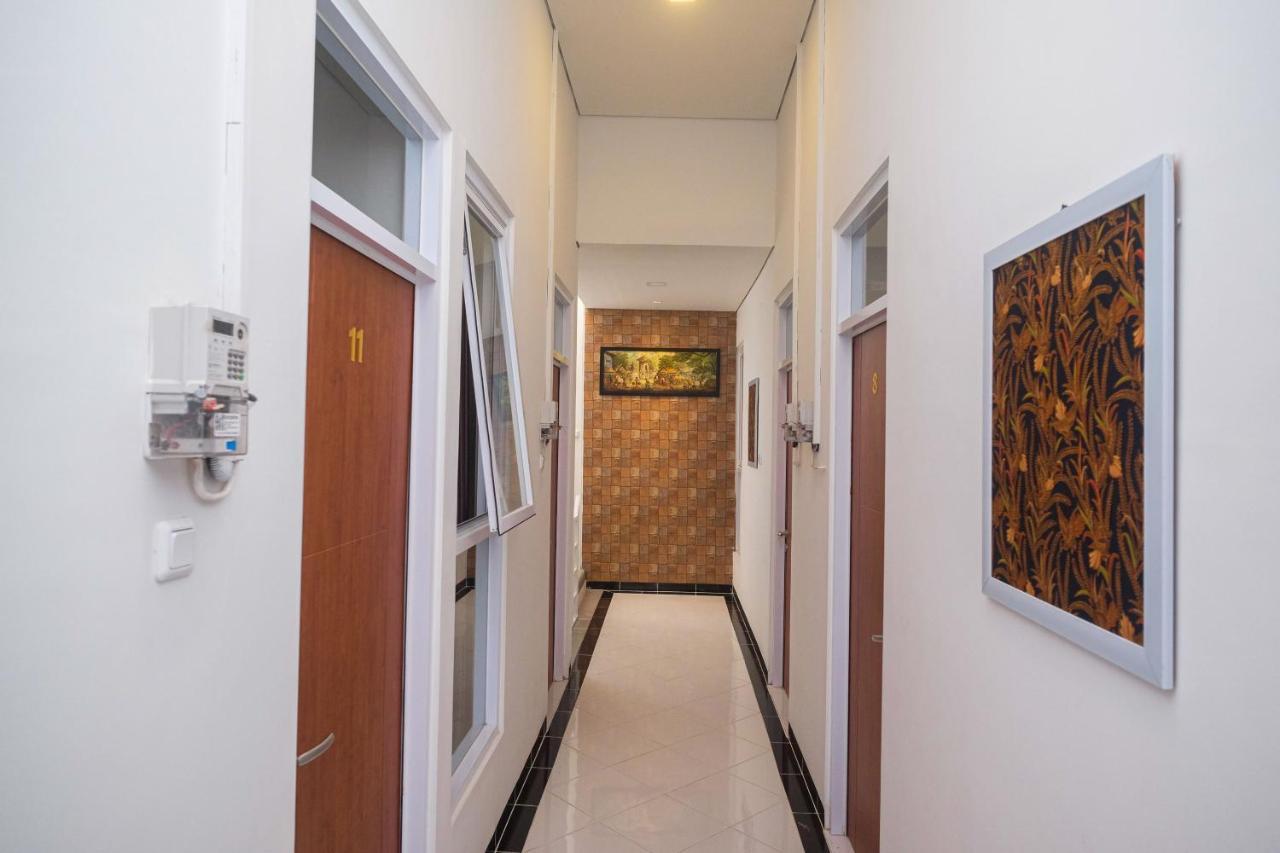 Reddoorz Syariah @ Tlogosari Semarang Hotel Alastuwo Exterior photo