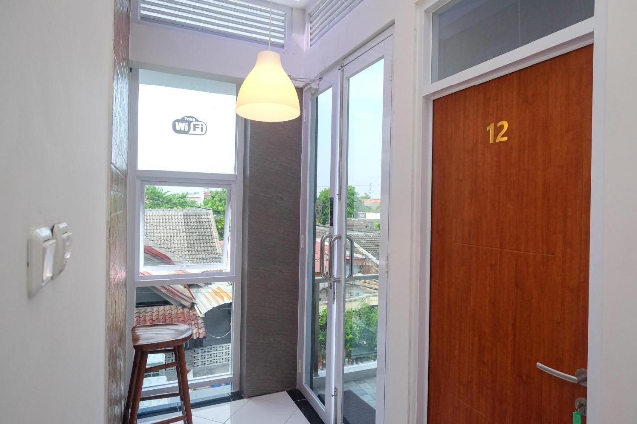 Reddoorz Syariah @ Tlogosari Semarang Hotel Alastuwo Exterior photo